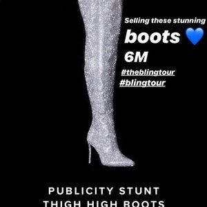 Selling this limited edition stunning boots